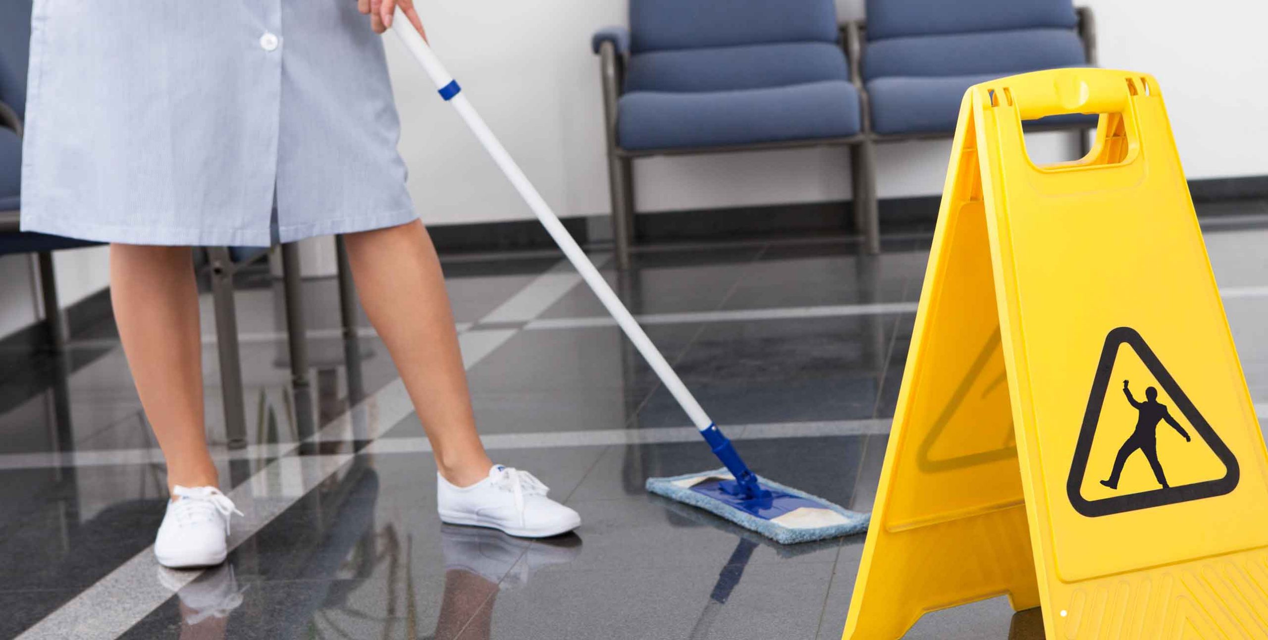 Em que consiste a limpeza e desinfecção de superfície? 1