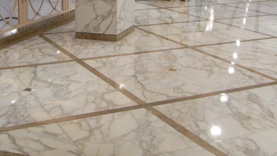 Produto de limpeza para piso de mármore
