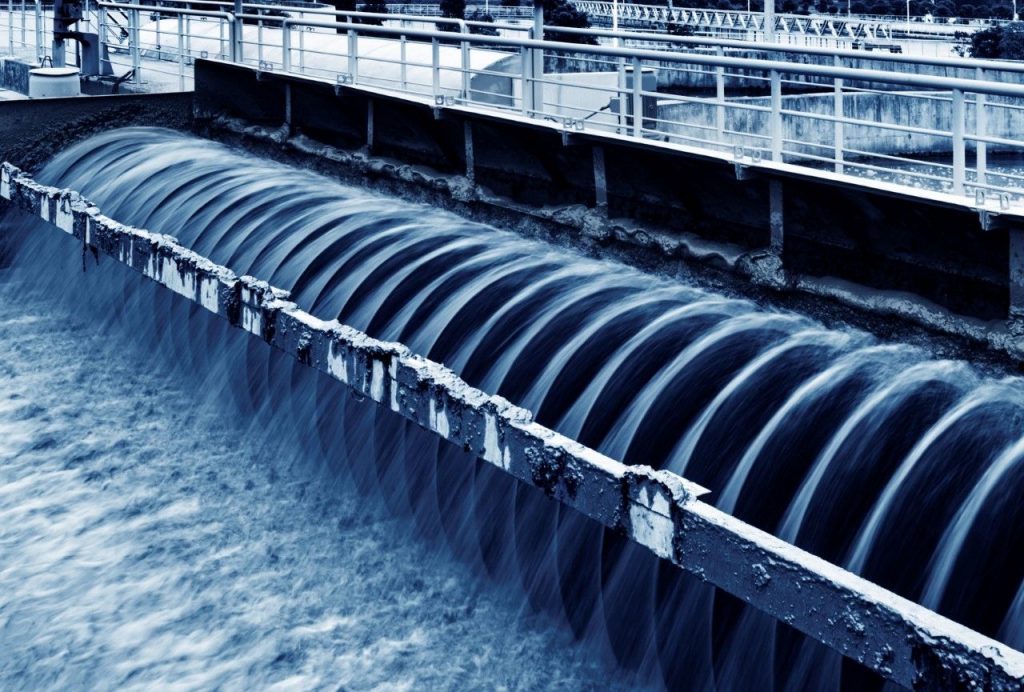 Por que a espuma é gerada no processo de tratamento bioquímico da água? 4