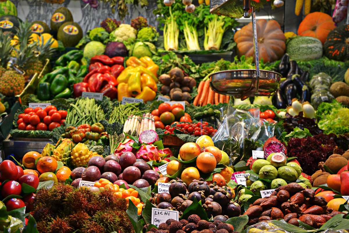 Mantendo os alimentos seguros: Higienizando frutas e legumes 1