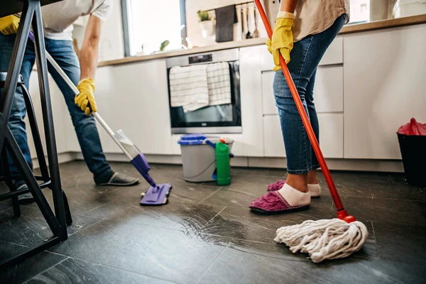 Posso usar detergente neutro para limpar piso de cerâmica? 1