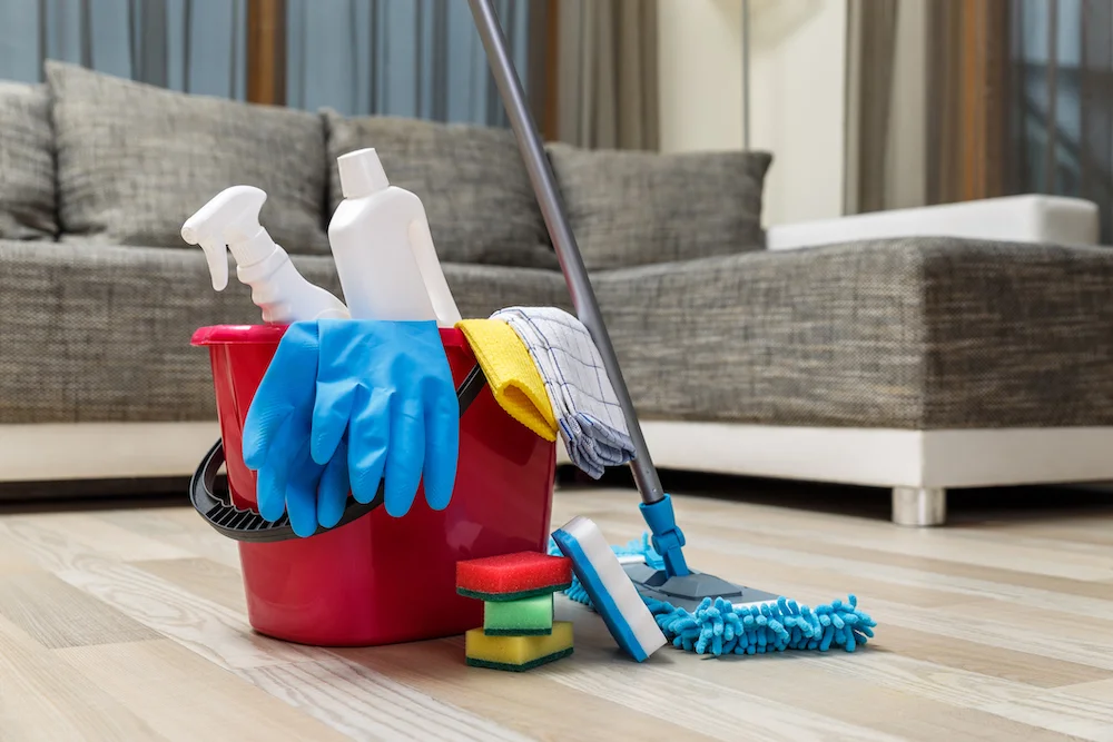 Posso usar detergente neutro para limpar piso vinílico? 3
